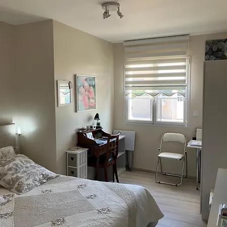 Maison d'hôtes La Roseraie Résidence Près De Vichy Charmeil